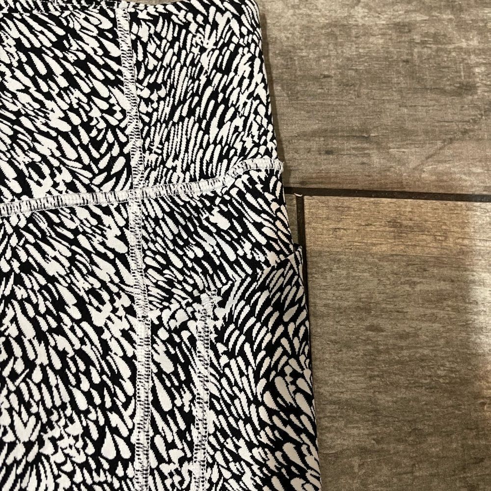 NWOT Athleta Ultimate Stash Textured Tight - Picture 9 of 10